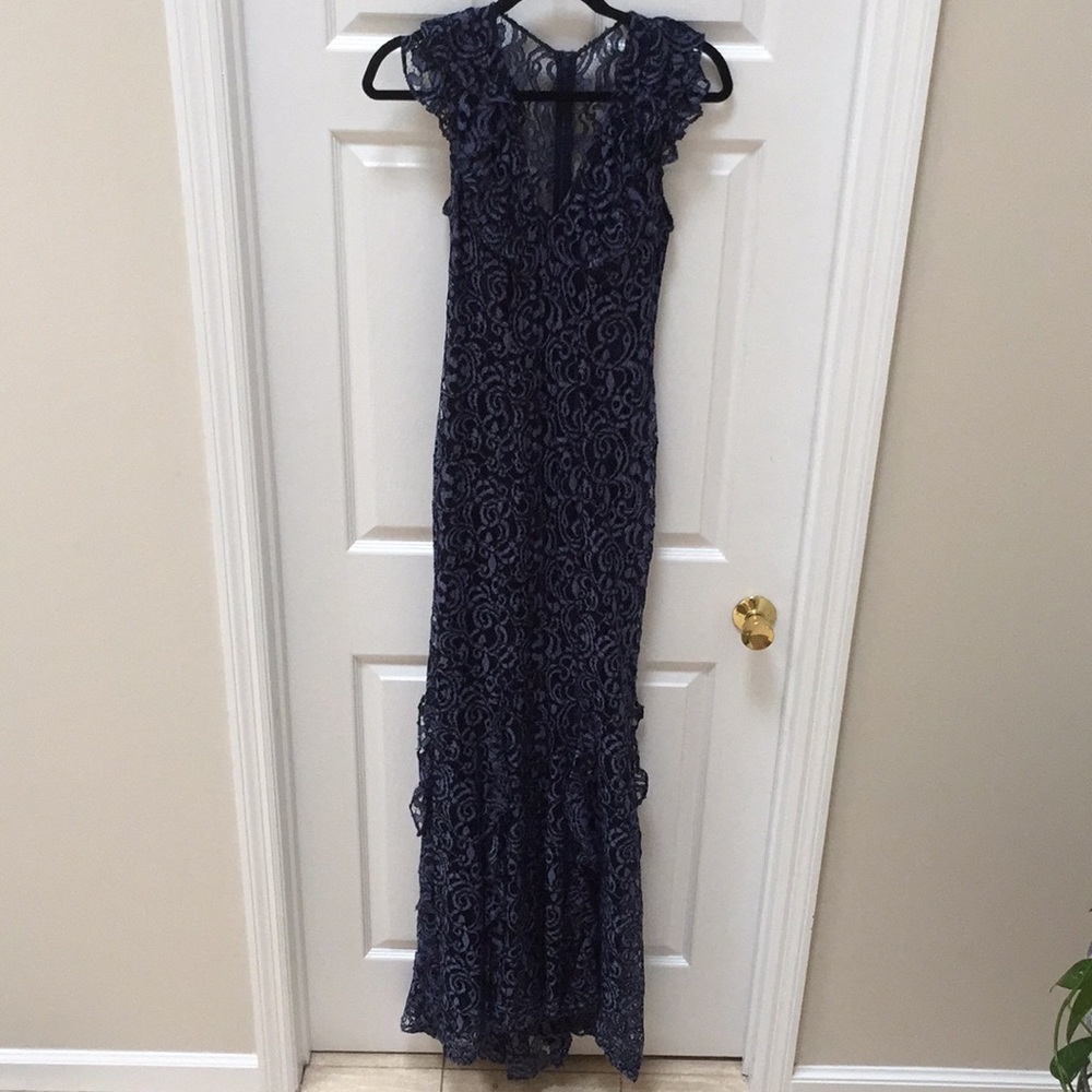 Sexy Saks Fifth Ave Zac Posen mermaid lace gown!